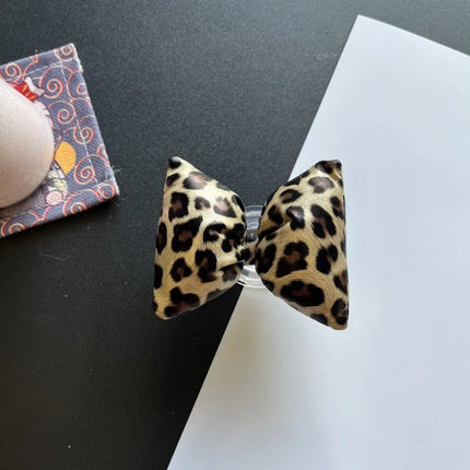 3D Leopard Print Bow Phone Holder Foldable Stand
